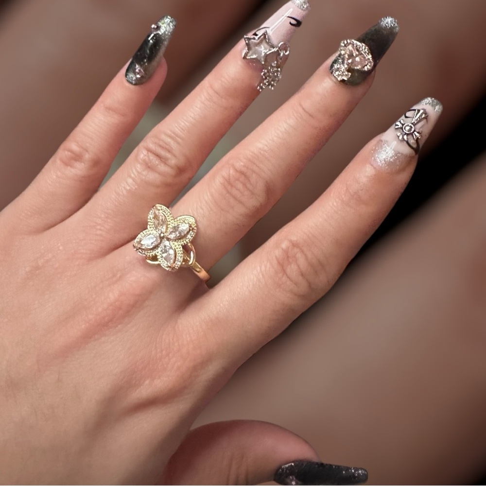 SOLD Fidget ring. - Picture 3 of 4